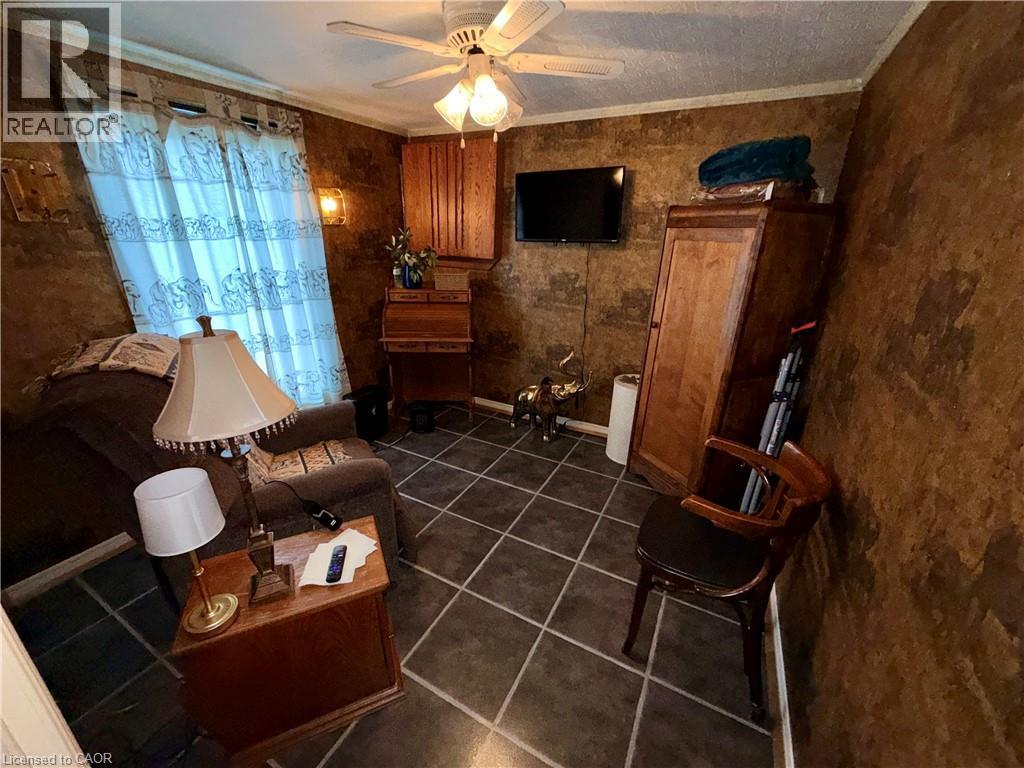 484 East Main Street, Welland, ON - Indoor