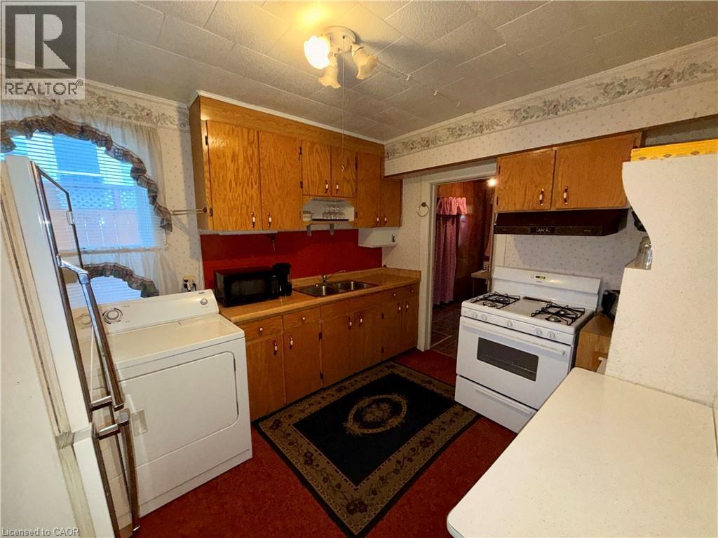 484 East Main Street, Welland, ON - Indoor