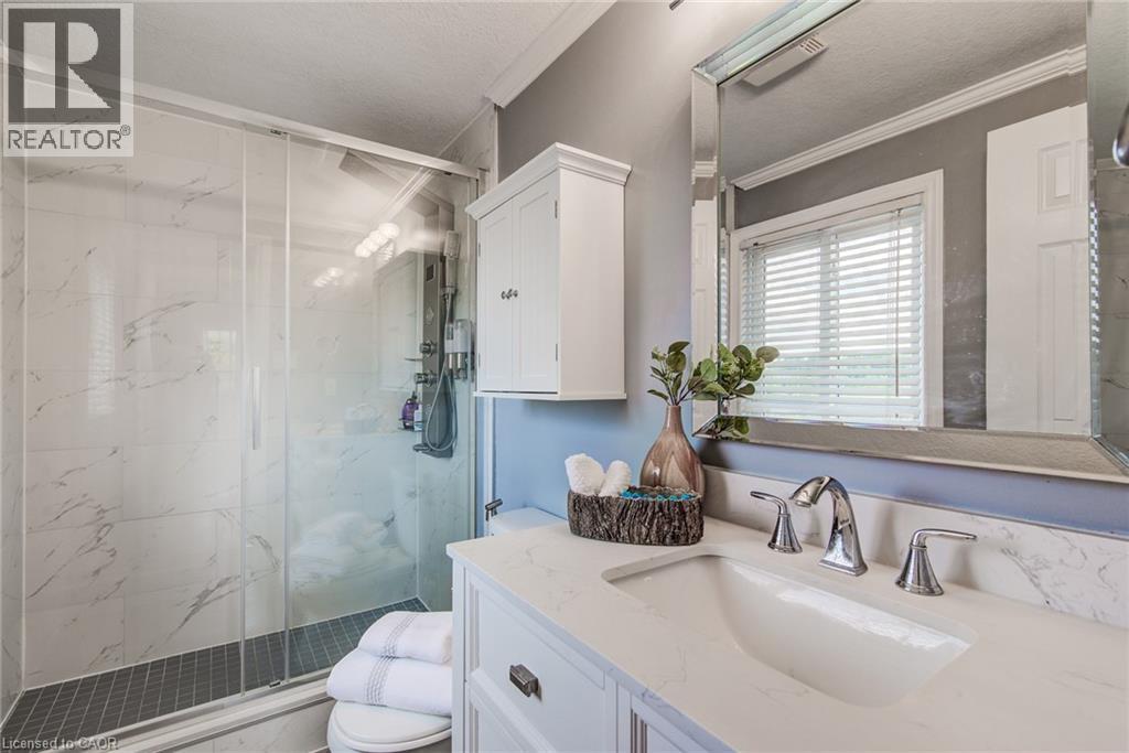 902 Atlantic Boulevard, Waterloo, ON - Indoor Photo Showing Bathroom