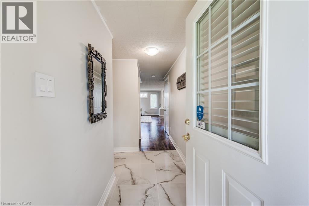 902 Atlantic Boulevard, Waterloo, ON - Indoor Photo Showing Other Room