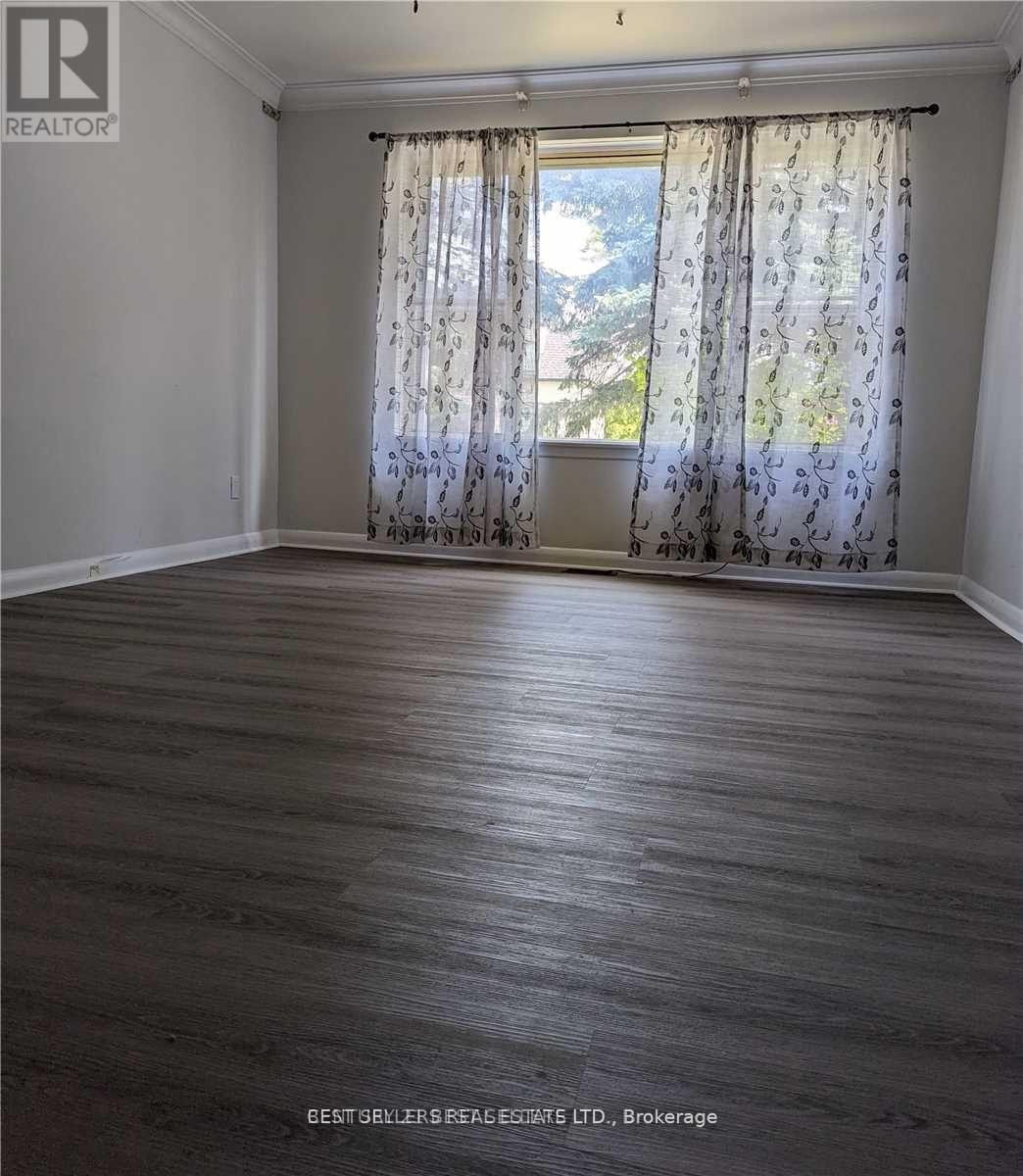 320 Ashbury Road, Oakville, ON - Indoor Photo Showing Other Room