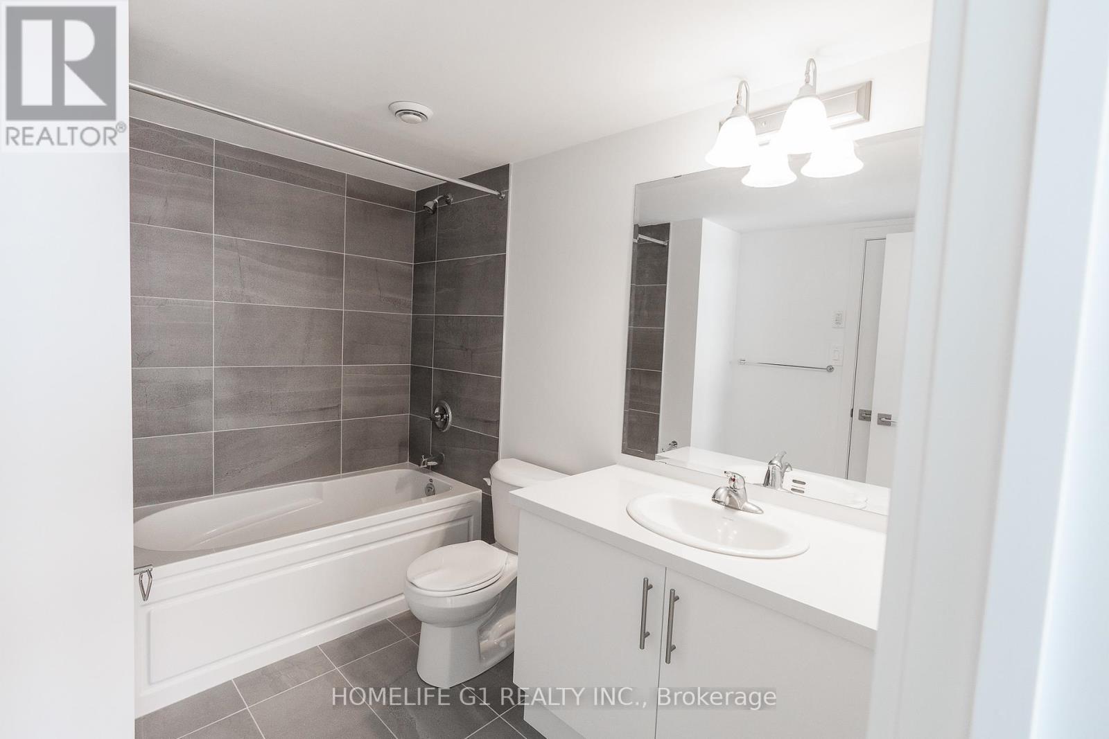 16 - 25 Romilly Avenue, Brampton, ON - Indoor Photo Showing Bathroom