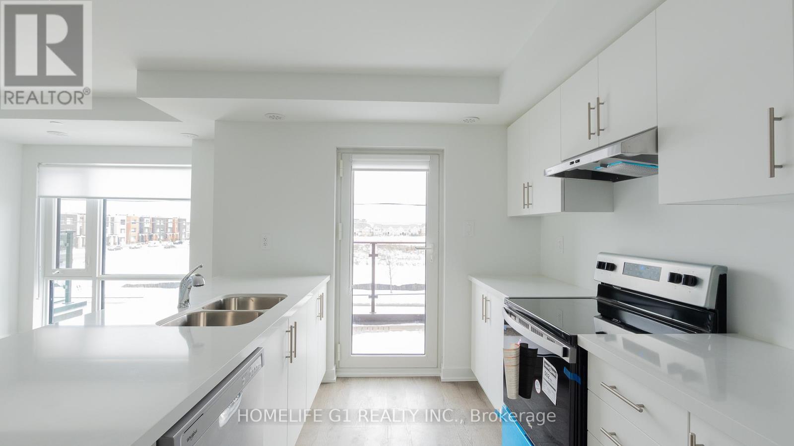 16 - 25 Romilly Avenue, Brampton, ON - Indoor Photo Showing Kitchen With Double Sink