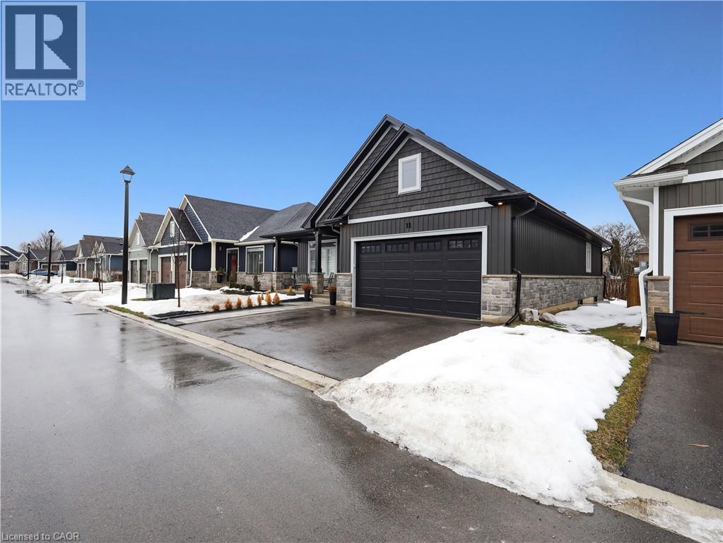 68 Cedar Street Unit# 11, Paris, ON - Outdoor