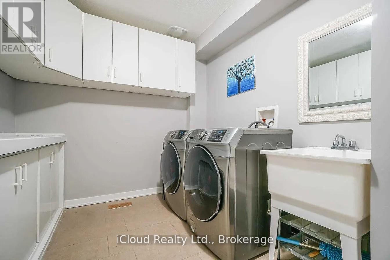 88 West Glen Avenue, Hamilton, ON - Indoor Photo Showing Laundry Room