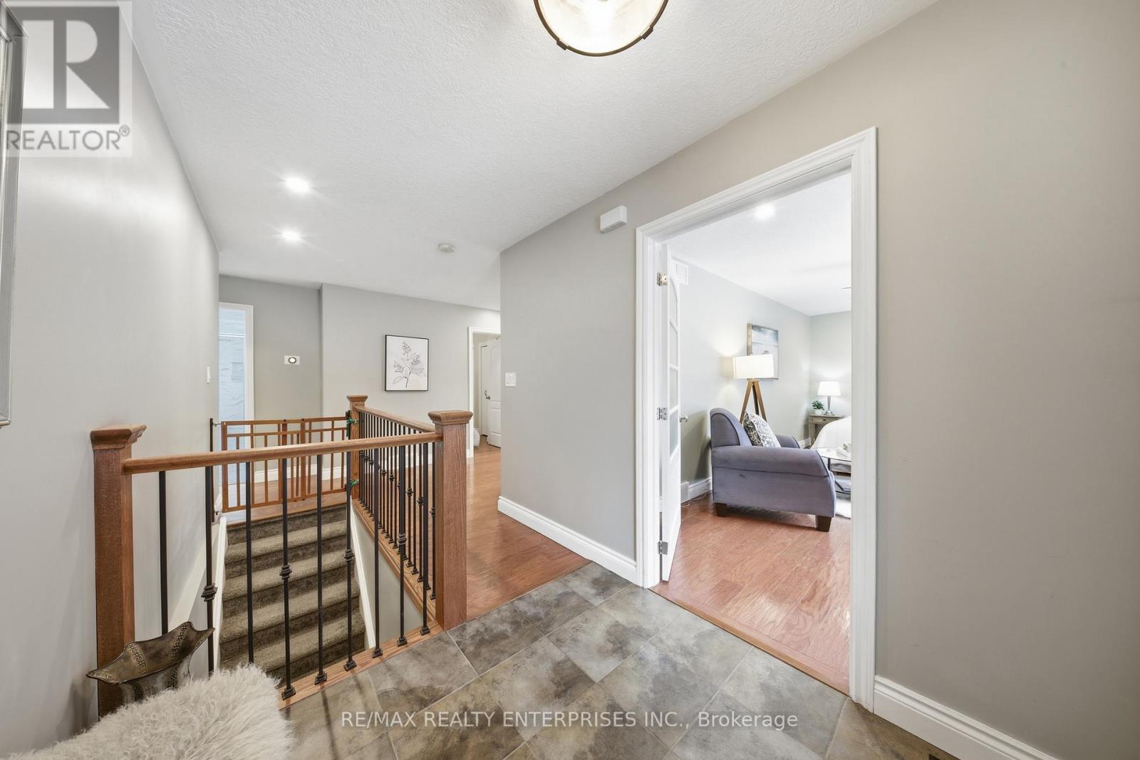 328 Burnett Avenue, Cambridge, ON - Indoor Photo Showing Other Room