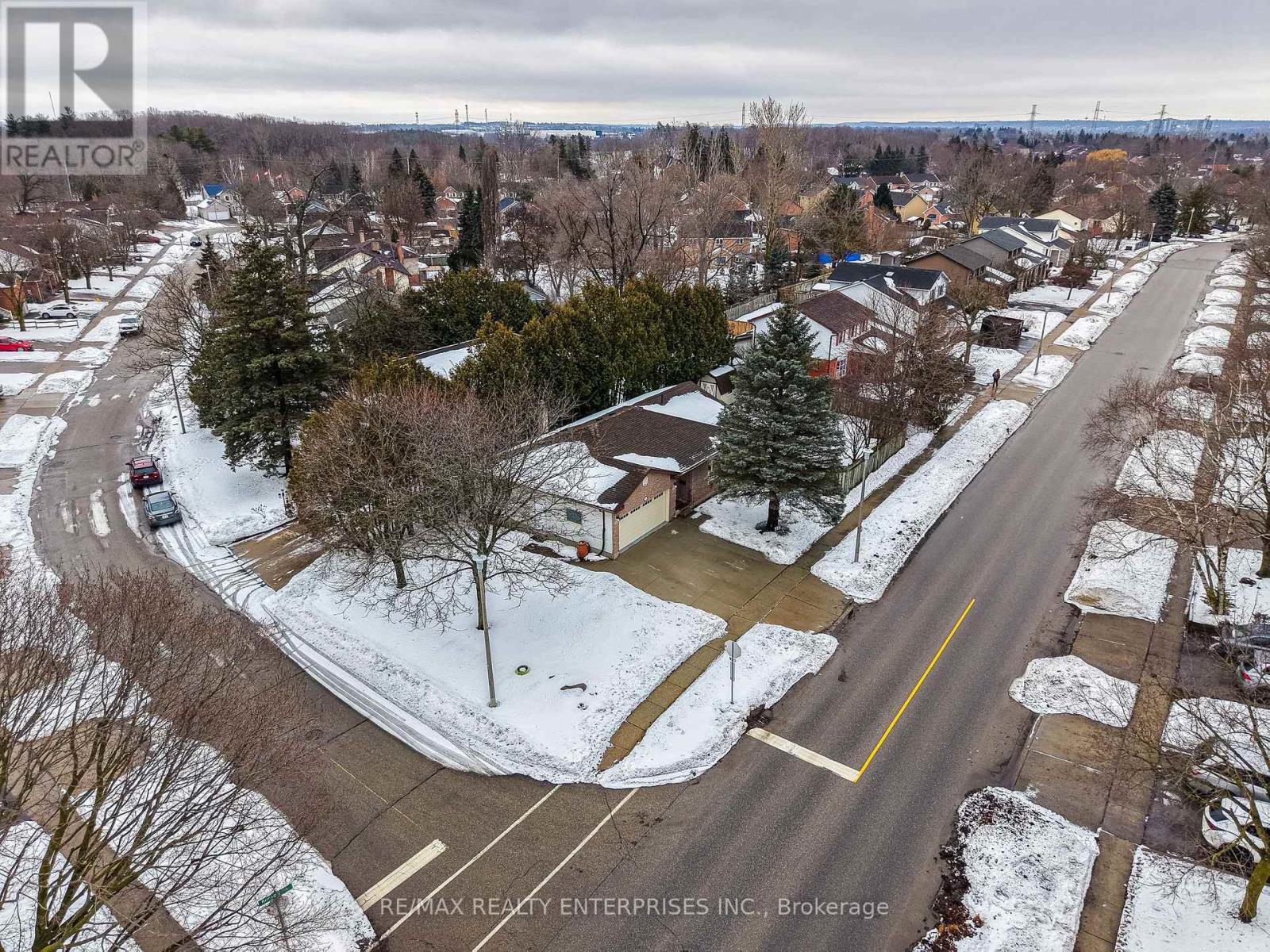 328 Burnett Avenue, Cambridge, ON - Outdoor With View