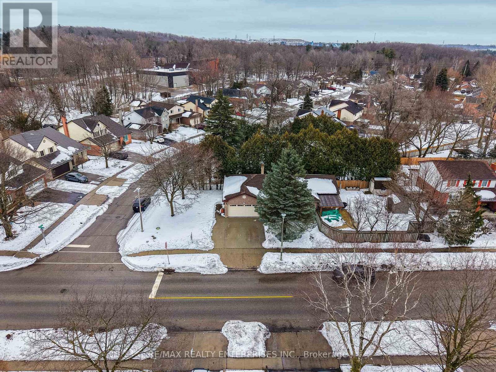 328 Burnett Avenue, Cambridge, ON - Outdoor With View
