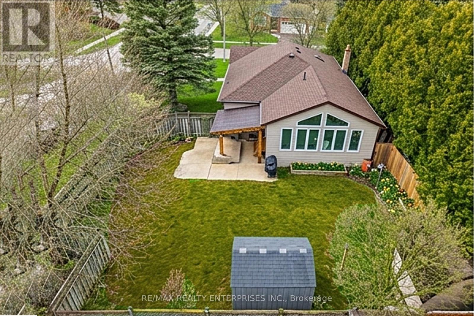 328 Burnett Avenue, Cambridge, ON - Outdoor