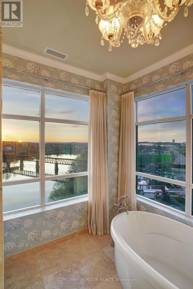 Uph4 - 170 Water Street N, Cambridge, ON - Indoor Photo Showing Bathroom