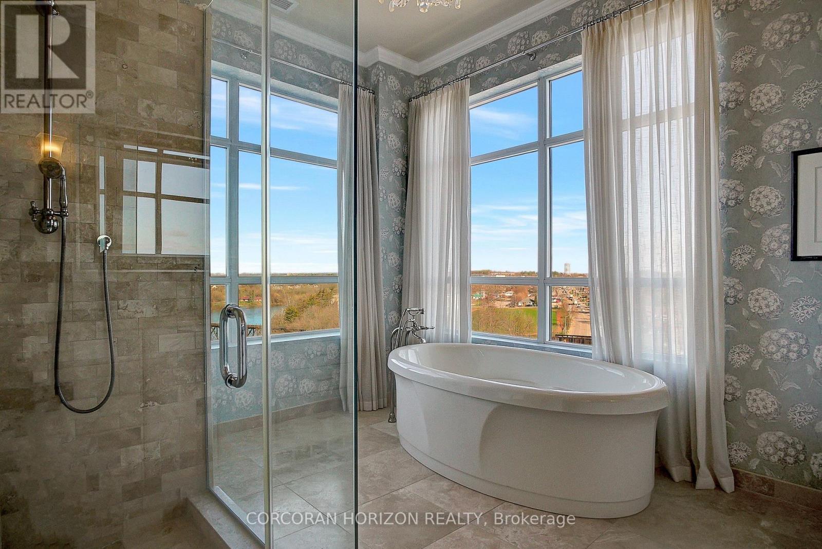 Uph4 - 170 Water Street N, Cambridge, ON - Indoor Photo Showing Bathroom