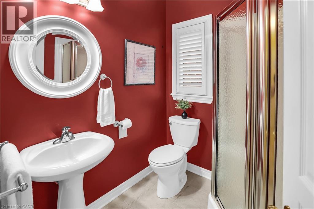 8 Muscat Drive Unit# 4, Grimsby, ON - Indoor Photo Showing Bathroom