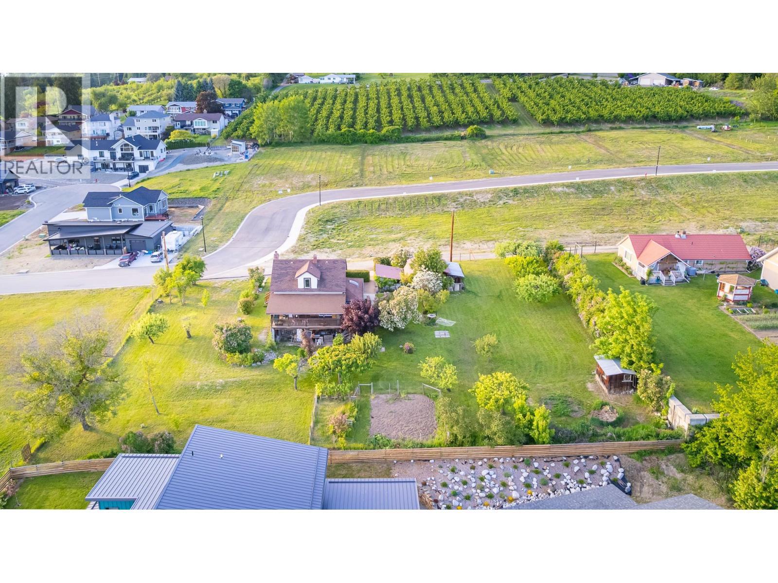 1843 Mclaren Street, Creston, BC - Outdoor With View