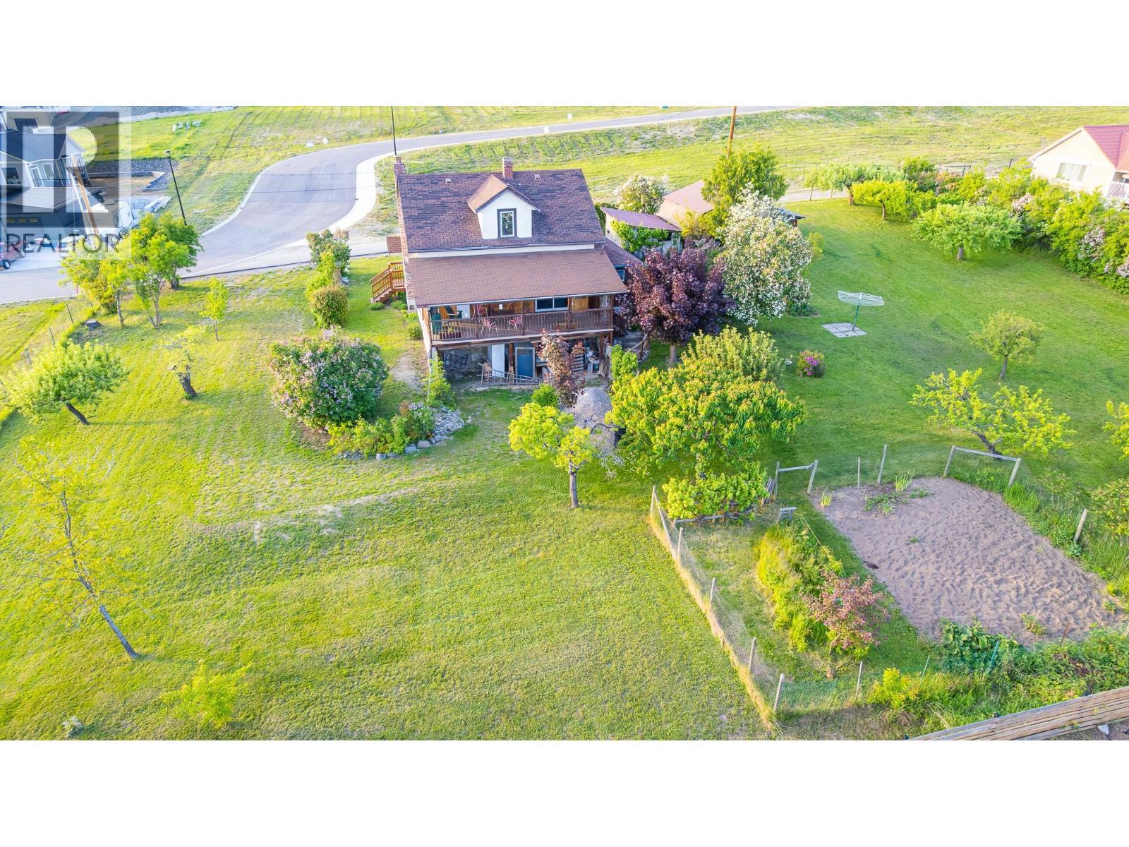 1843 Mclaren Street, Creston, BC - Outdoor With View