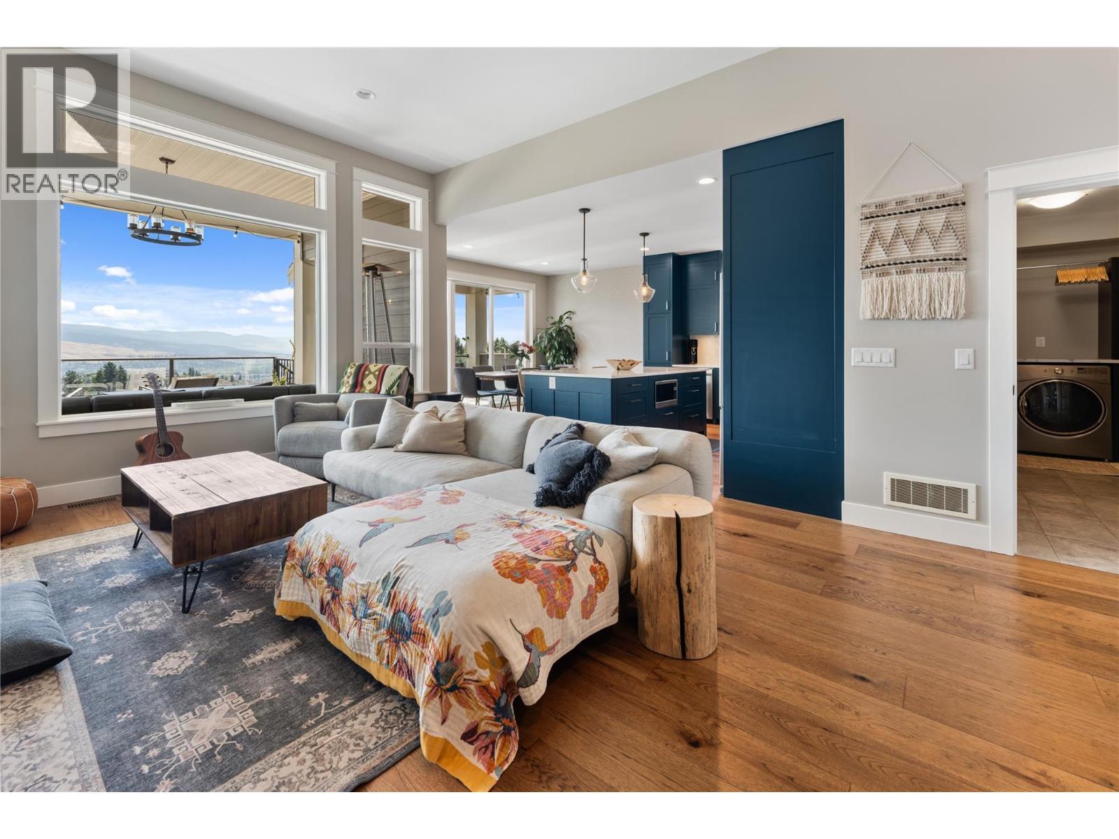 13301 Apex Lane, Lake Country, BC - Indoor Photo Showing Living Room