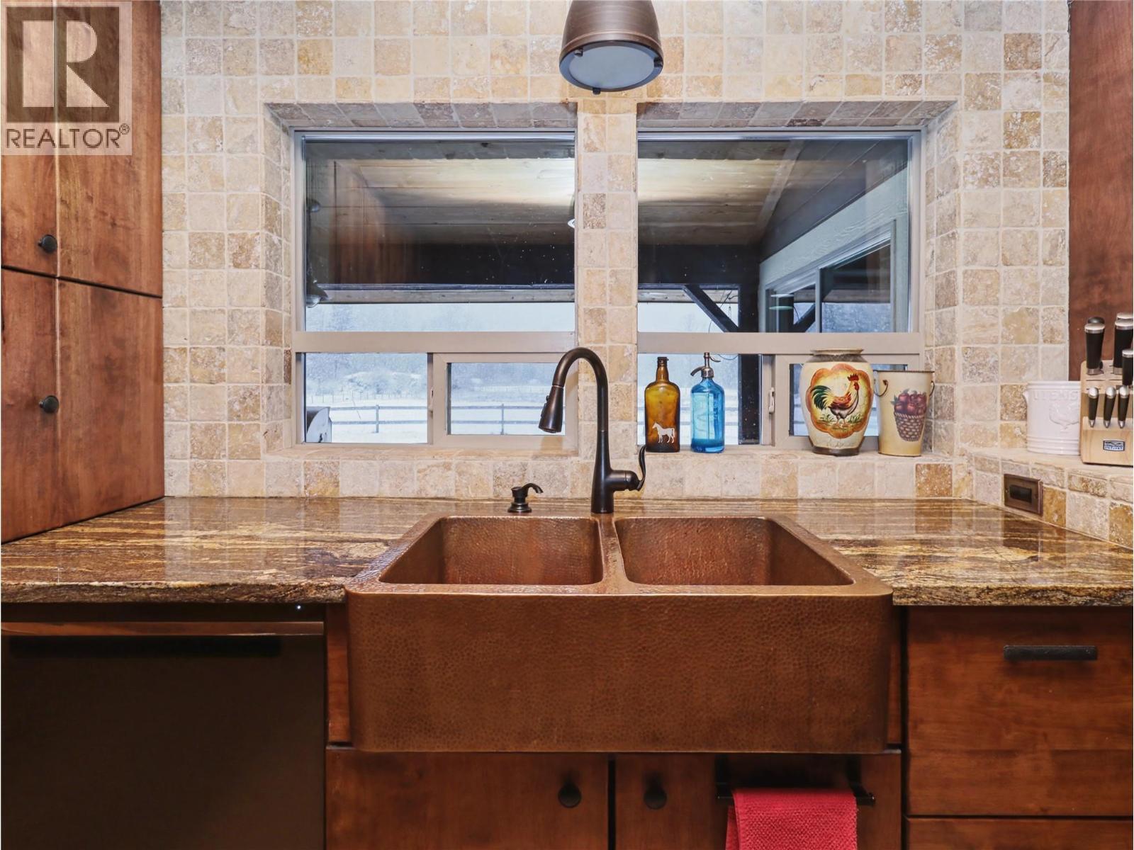 3850 Blythe-Rhone Road, Westbridge, BC - Indoor Photo Showing Kitchen With Double Sink