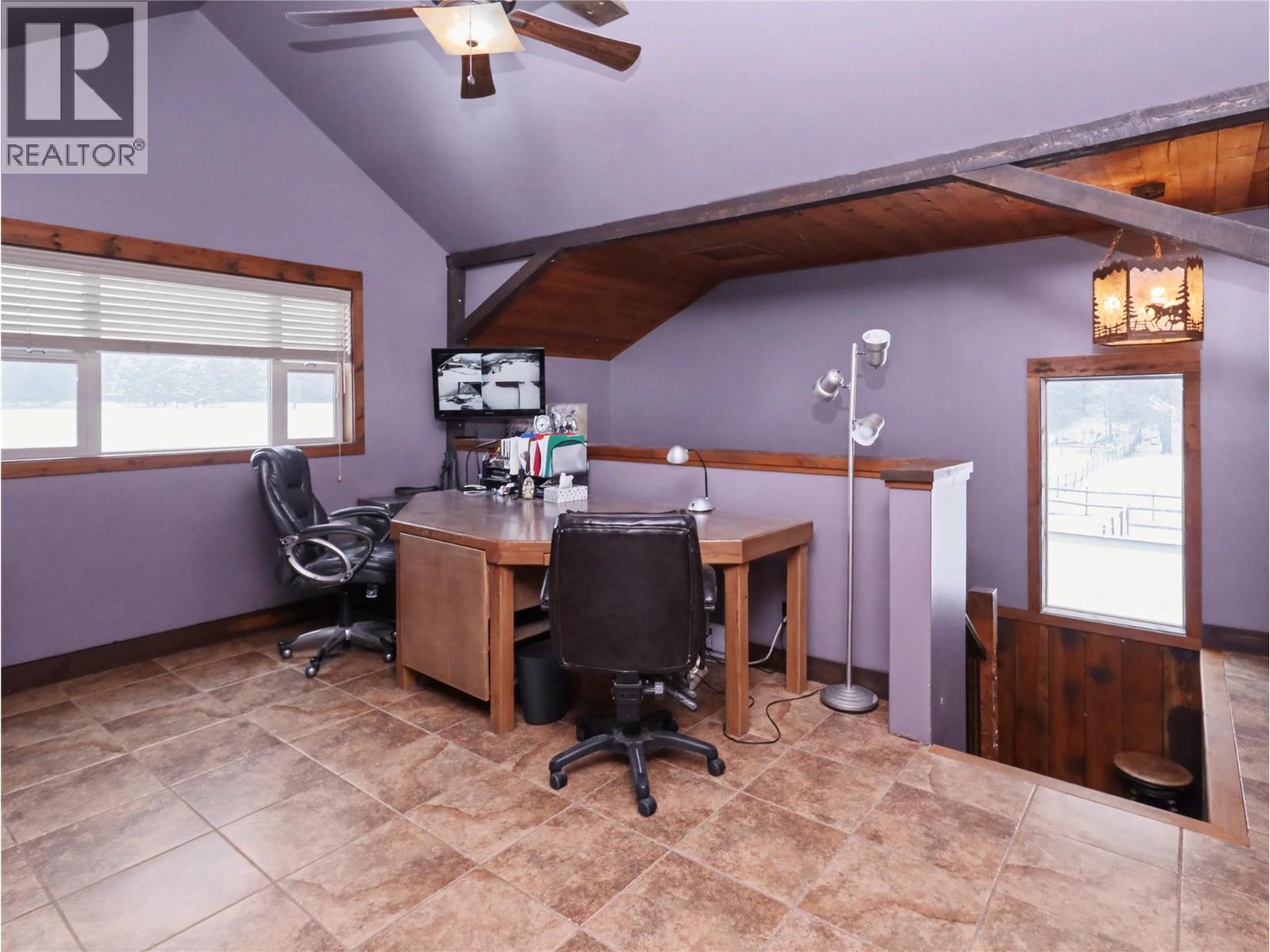 3850 Blythe-Rhone Road, Westbridge, BC - Indoor Photo Showing Office
