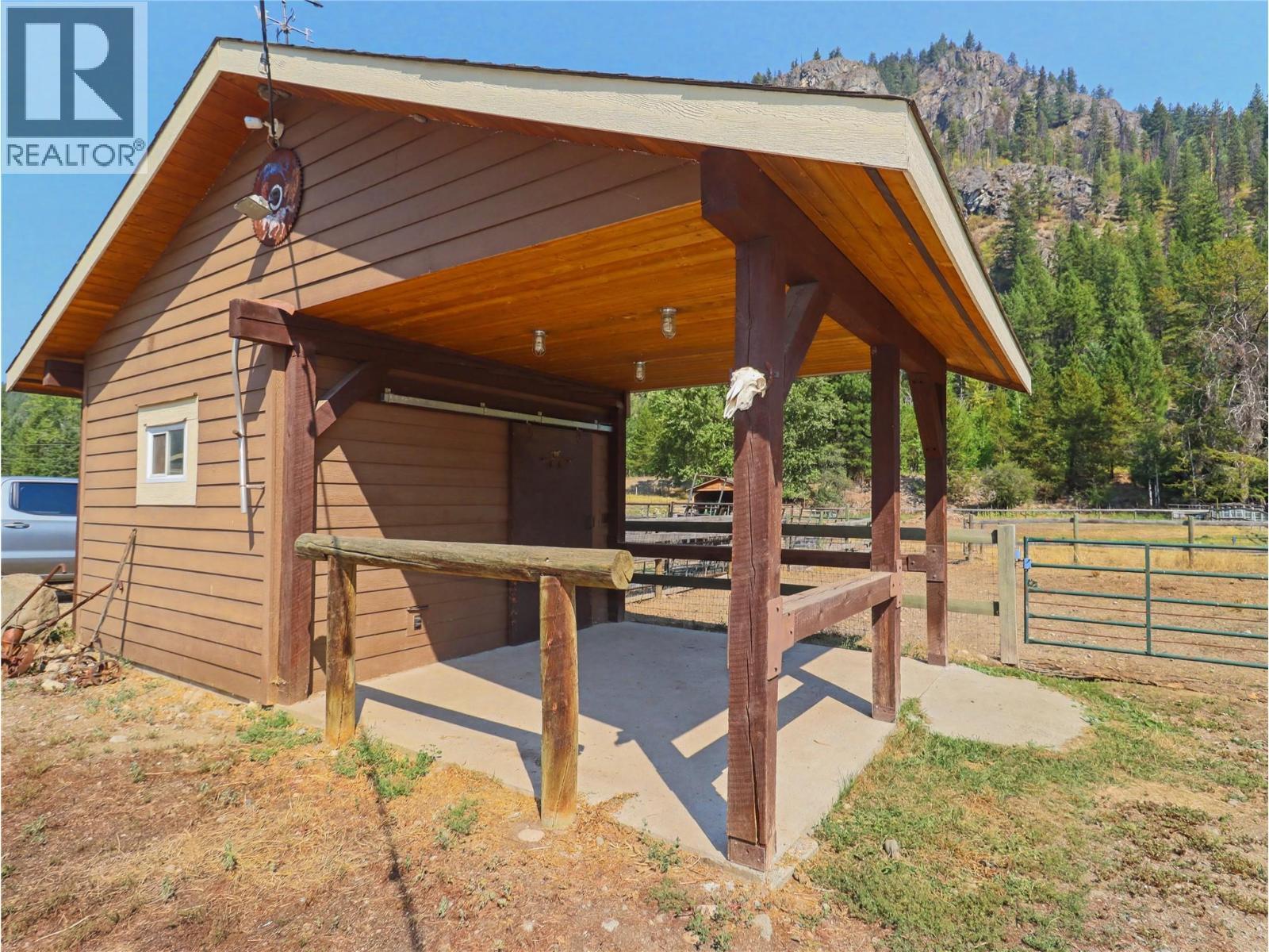 3850 Blythe-Rhone Road, Westbridge, BC - Outdoor