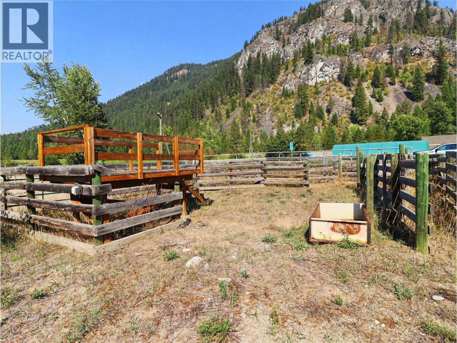 3850 Blythe-Rhone Road, Westbridge, BC - Outdoor With Deck Patio Veranda