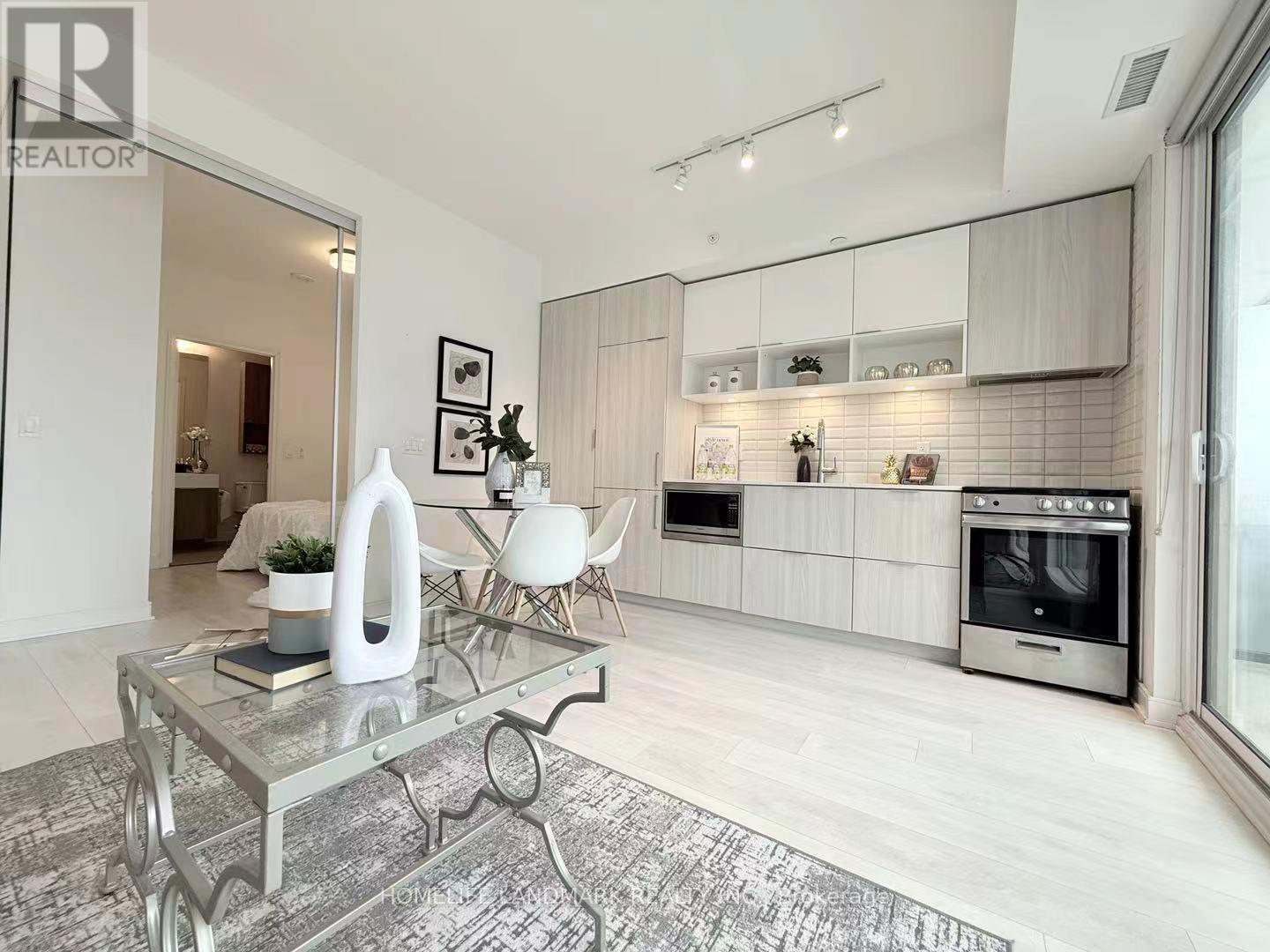 604 - 60 Tannery Street, Toronto, ON - Indoor Photo Showing Kitchen