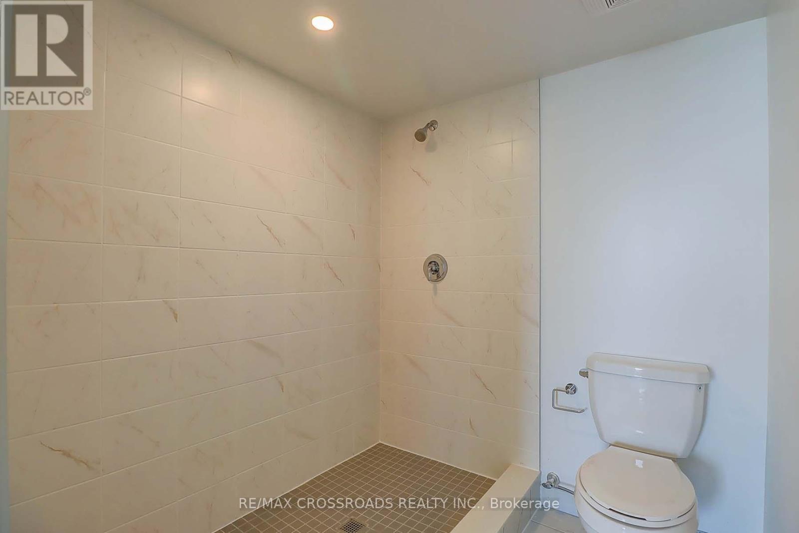 1111 - 1480 Bayly Street, Pickering, ON - Indoor Photo Showing Bathroom