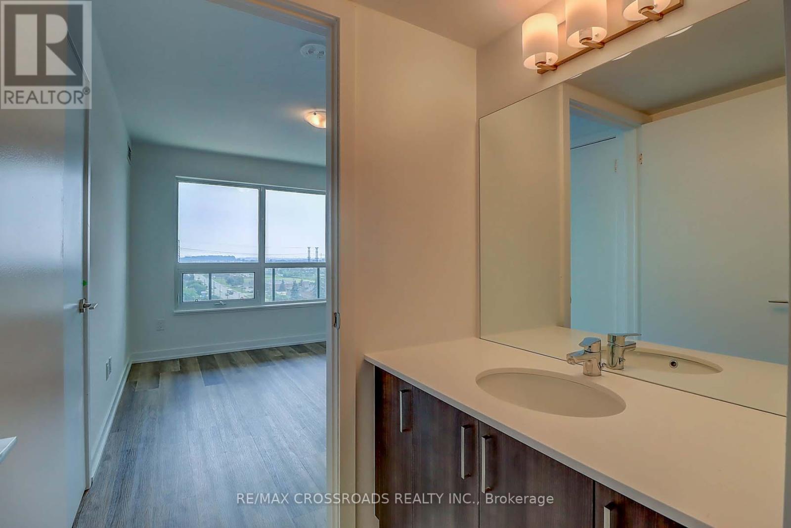 1111 - 1480 Bayly Street, Pickering, ON - Indoor Photo Showing Bathroom