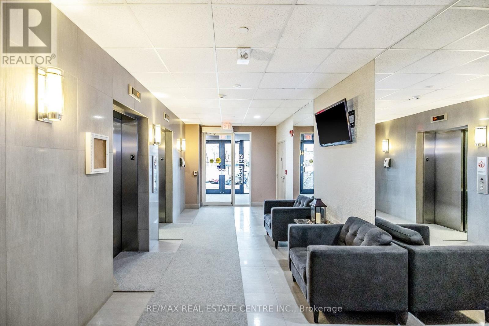 216 - 383 Main Street E, Milton, ON - Indoor Photo Showing Other Room