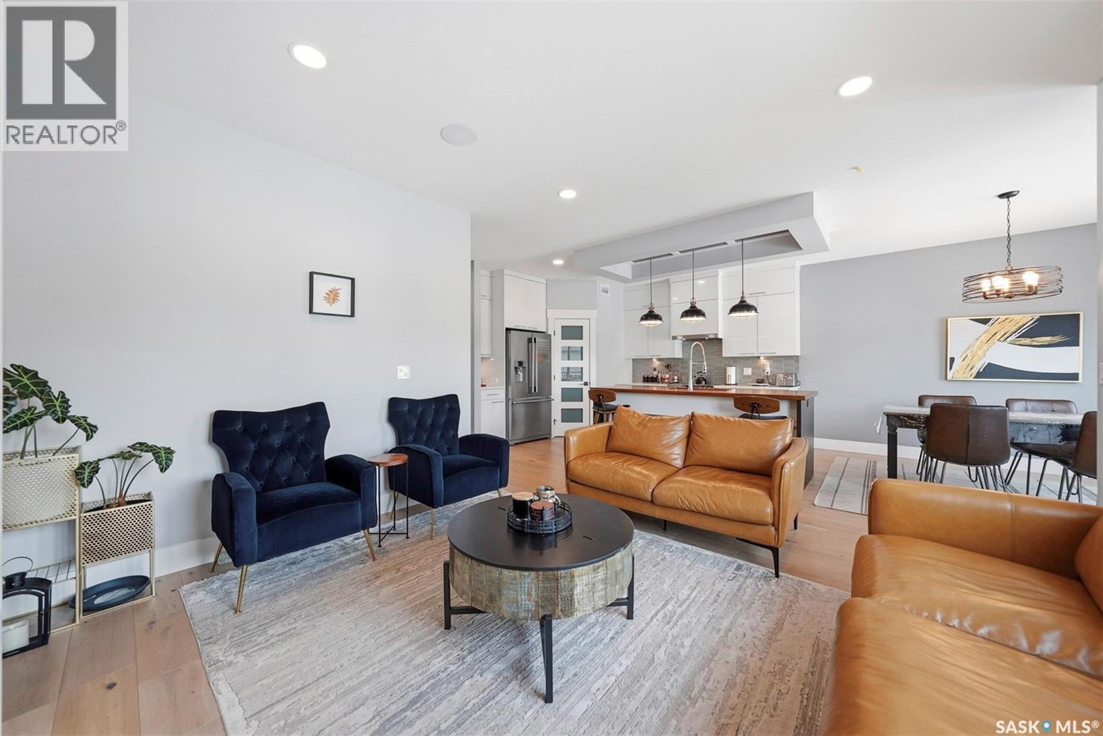 534 Bolstad Turn, Saskatoon, SK - Indoor Photo Showing Living Room