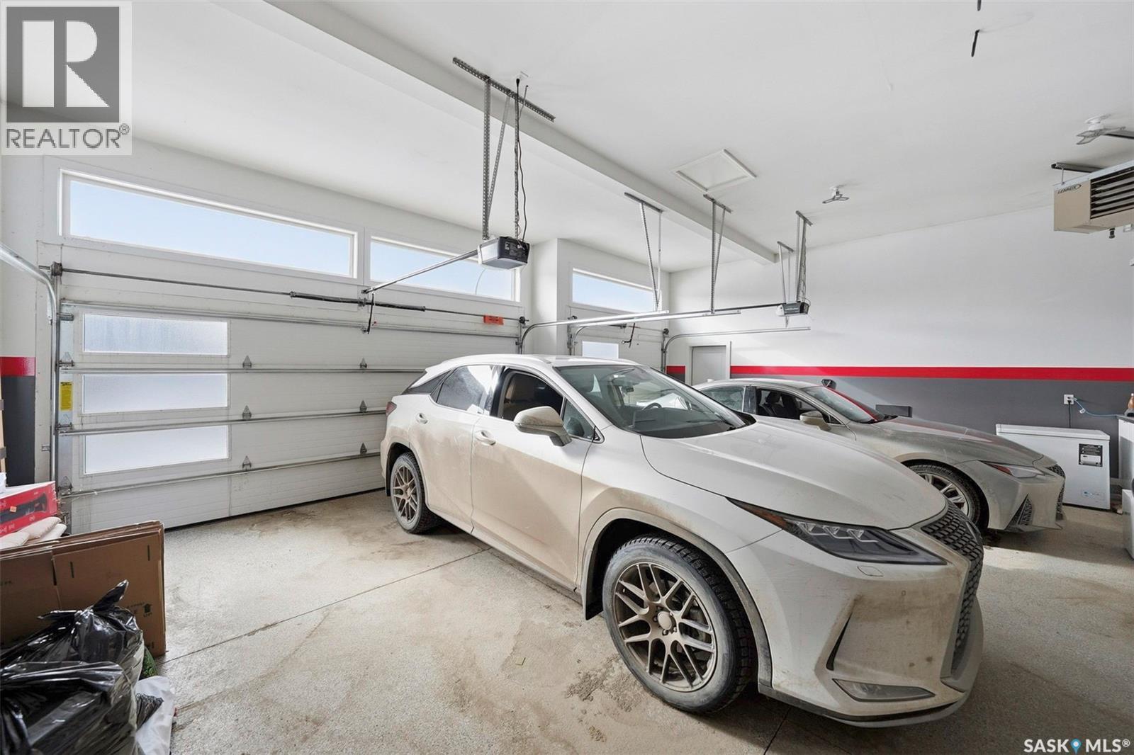 534 Bolstad Turn, Saskatoon, SK - Indoor Photo Showing Garage