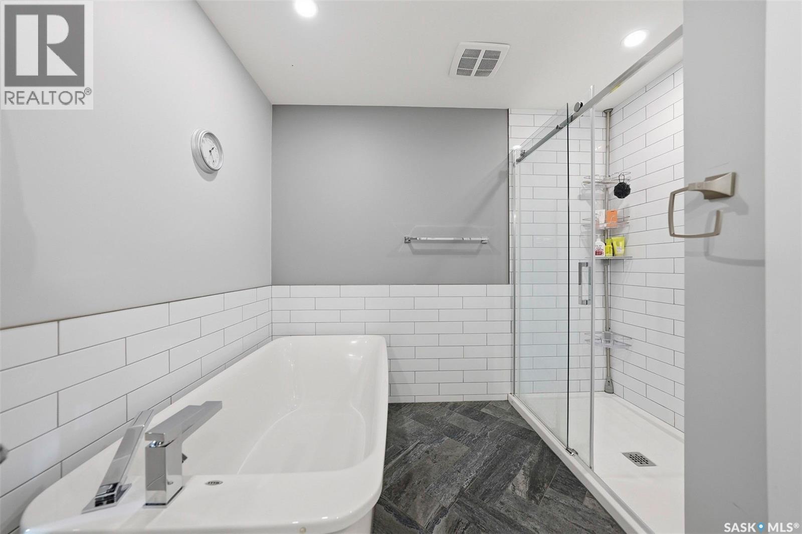 534 Bolstad Turn, Saskatoon, SK - Indoor Photo Showing Bathroom