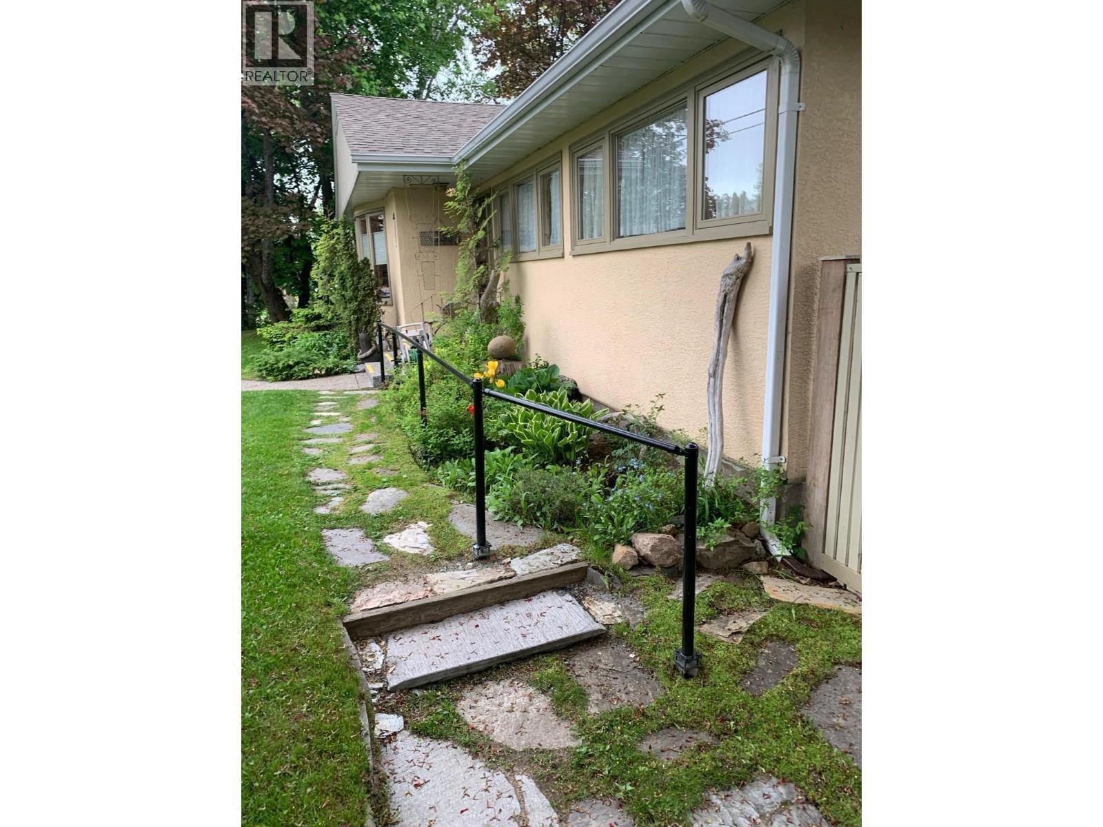 125 15Th Avenue, Prince George, BC - Outdoor