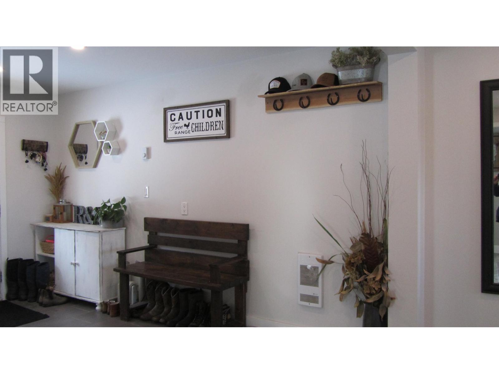 6313 Archie Meadow Road, Forest Grove, BC - Indoor Photo Showing Other Room