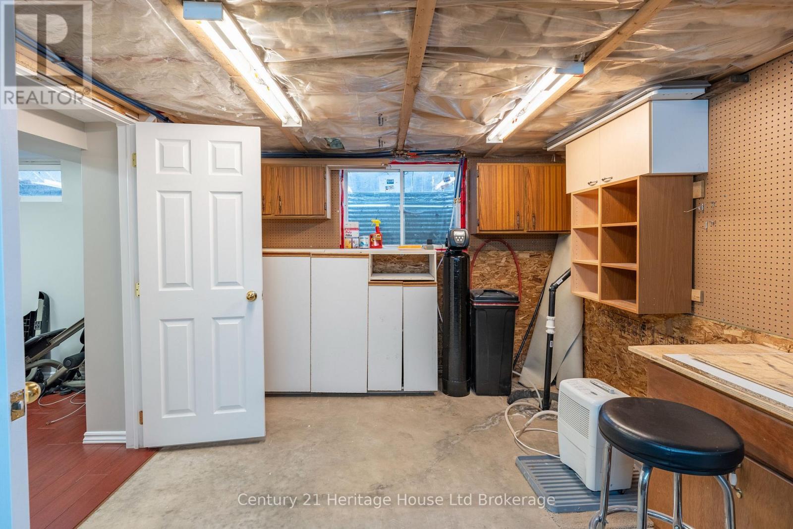 93 James Avenue, Tillsonburg, ON - Indoor Photo Showing Other Room