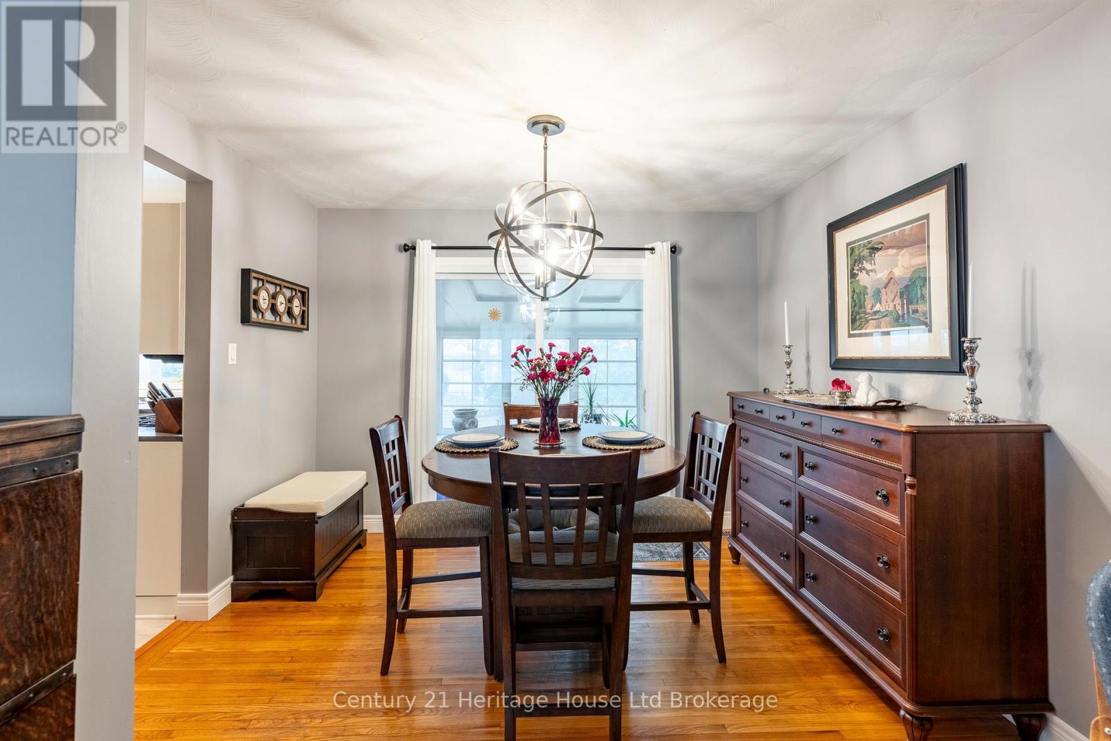 93 James Avenue, Tillsonburg, ON - Indoor Photo Showing Dining Room