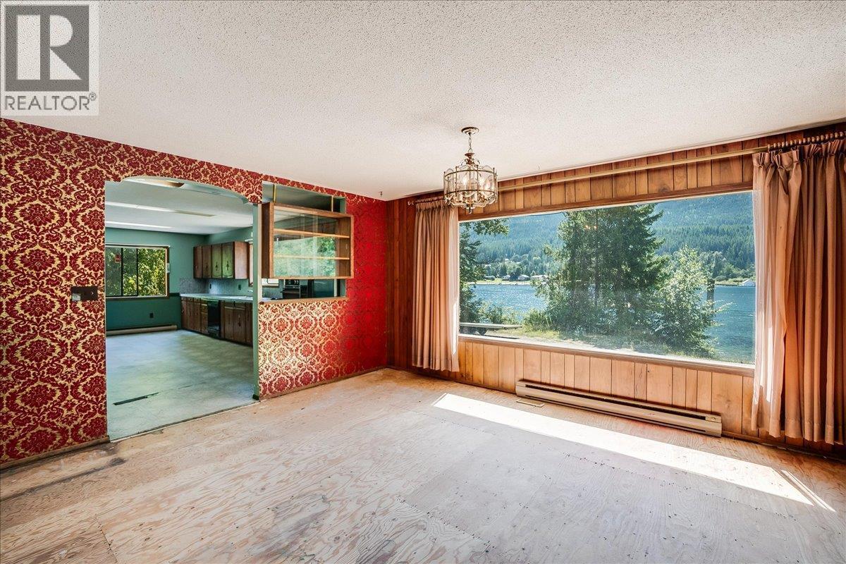 7691 Balfour Wharf Road, Balfour, BC - Indoor Photo Showing Other Room