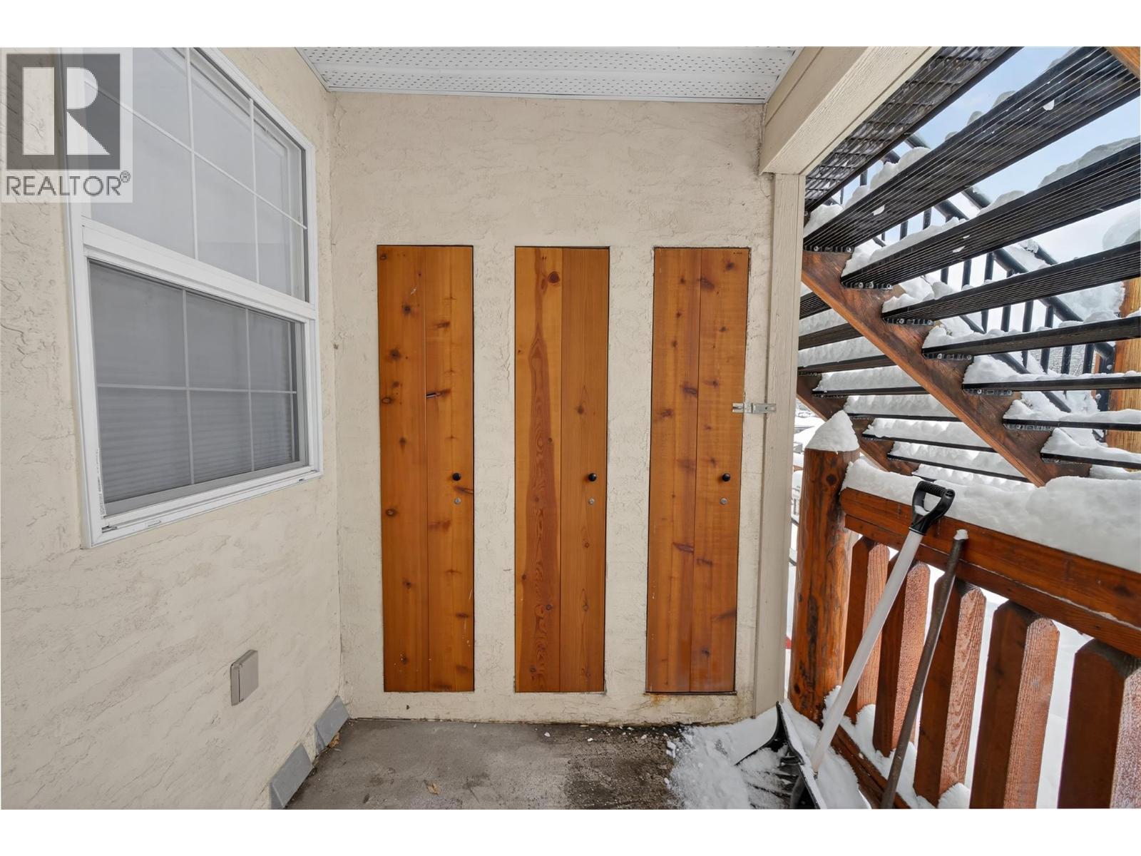 400 Riverside Way Unit# 438, Fernie, BC - Indoor Photo Showing Other Room