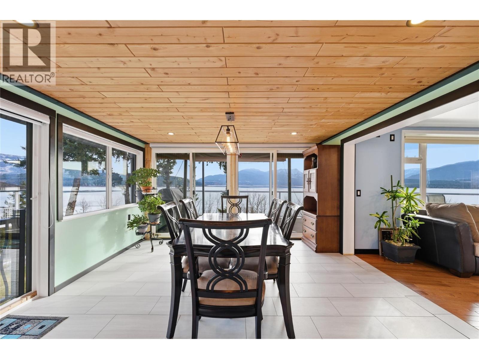 3690 Southview Road, Tappen, BC -