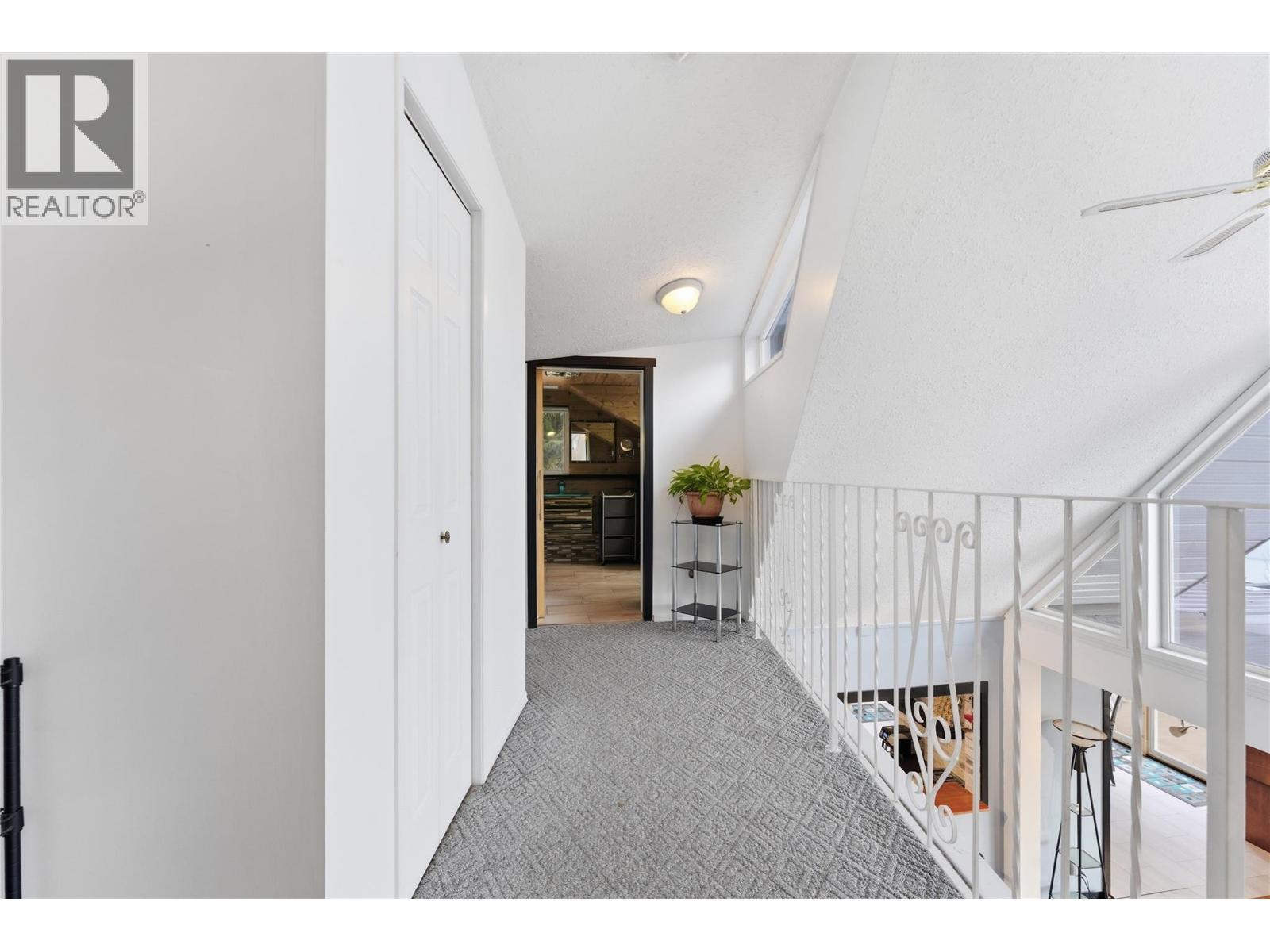 3690 Southview Road, Tappen, BC - Indoor Photo Showing Other Room