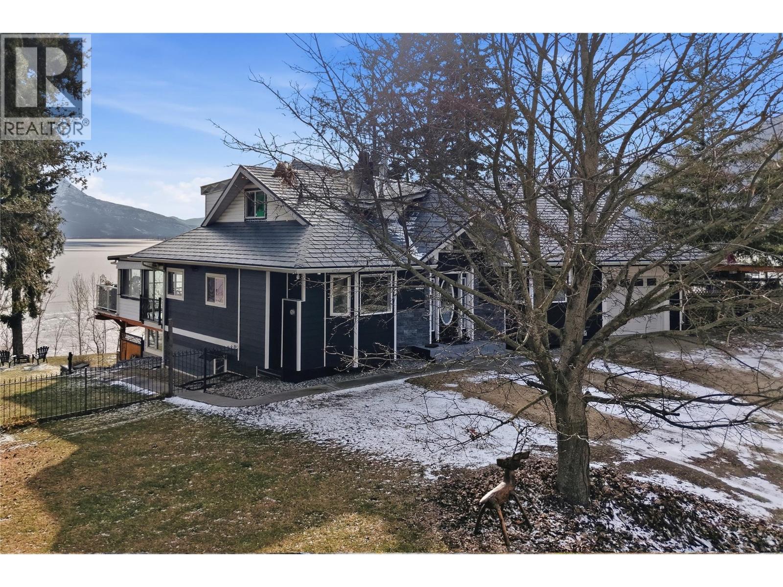 3690 Southview Road, Tappen, BC - Outdoor