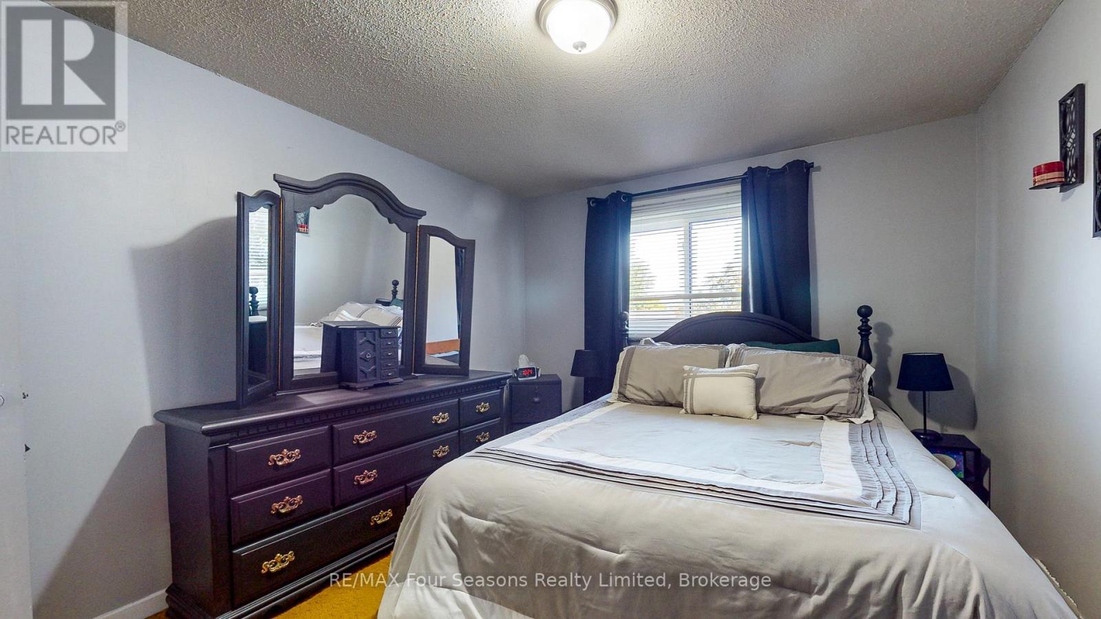 169 Burbank Crescent, Orangeville, ON - Indoor Photo Showing Bedroom