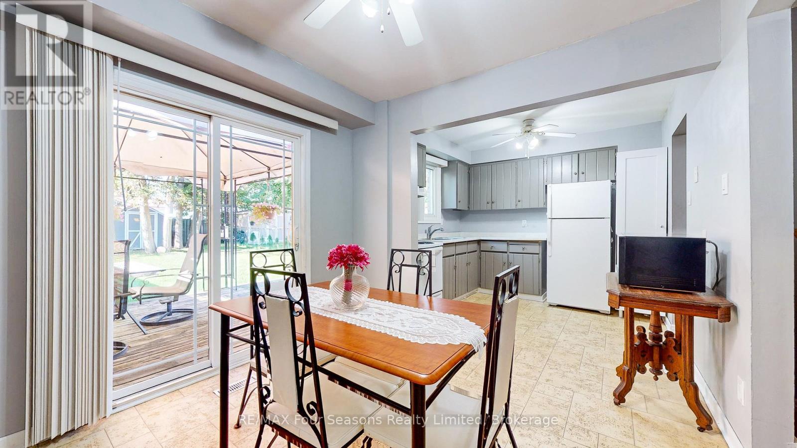 169 Burbank Crescent, Orangeville, ON - Indoor Photo Showing Dining Room