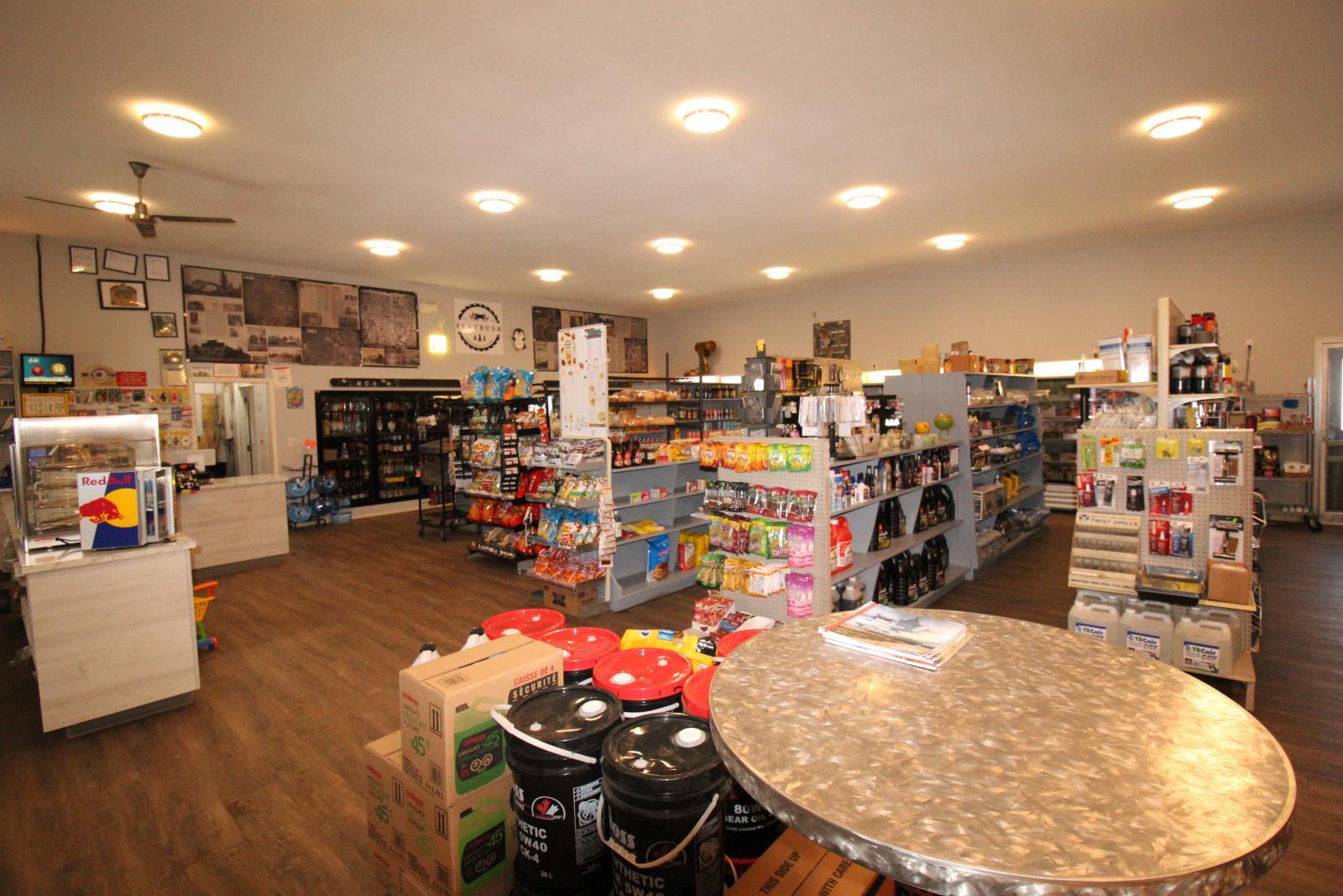 30 Center Ave, Flatbush, AB