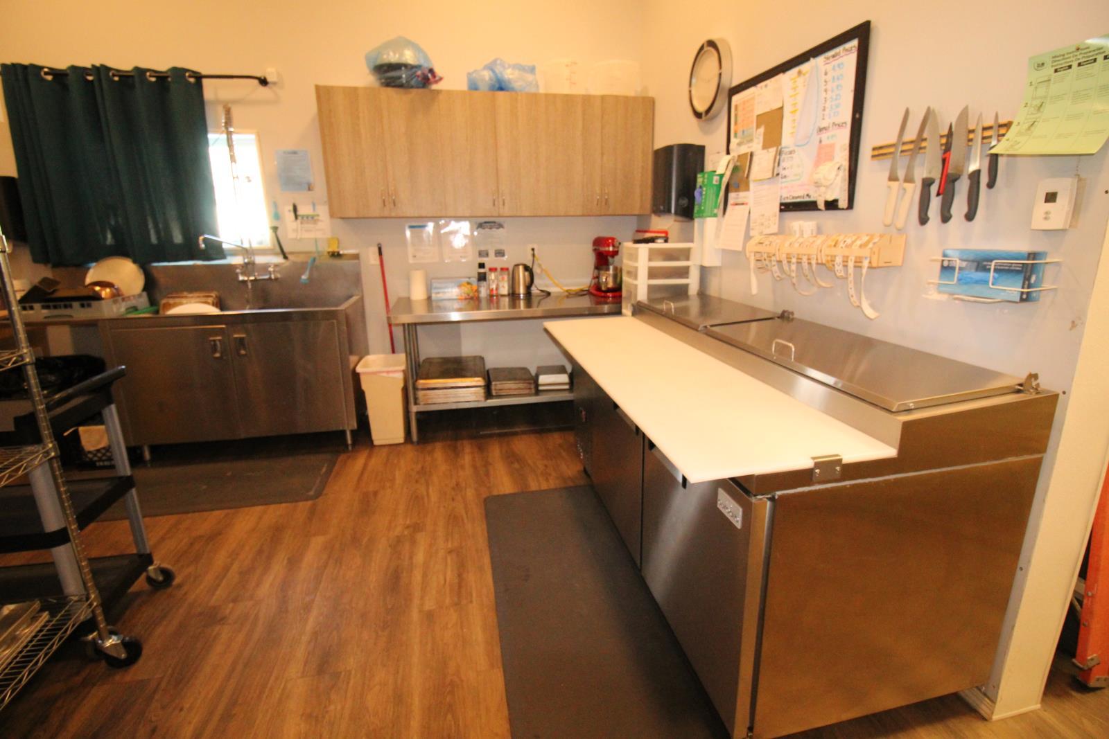 30 Center Ave, Flatbush, AB