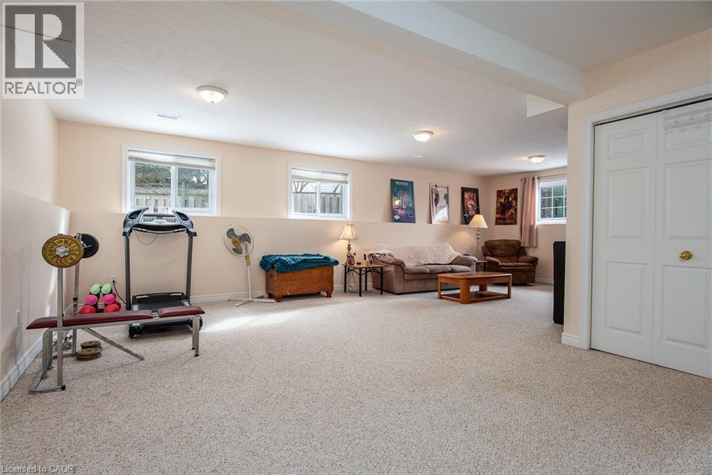 8 Berdux Place, Wellesley, ON - Indoor Photo Showing Other Room