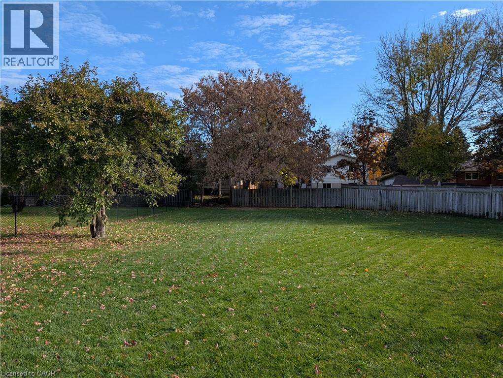 8 Berdux Place, Wellesley, ON - Outdoor With Backyard