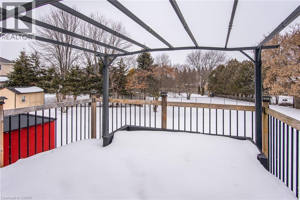 8 Berdux Place, Wellesley, ON - Outdoor