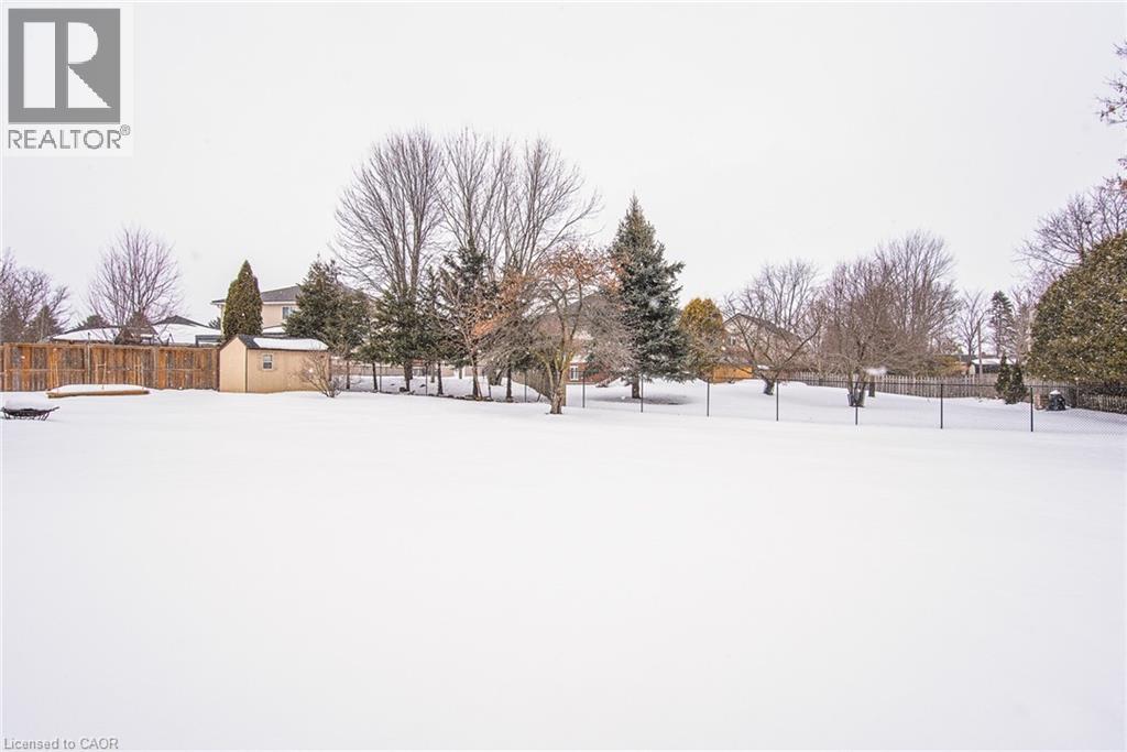 8 Berdux Place, Wellesley, ON - Outdoor