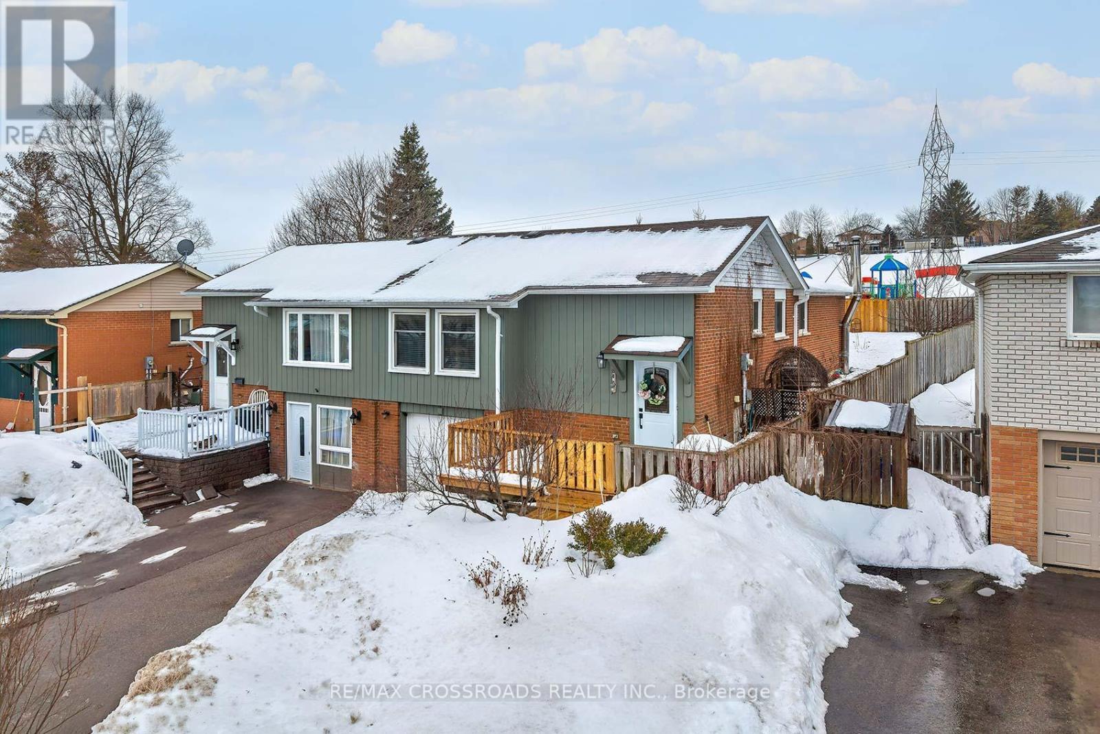 184 Collings Avenue, Bradford West Gwillimbury, ON - Outdoor