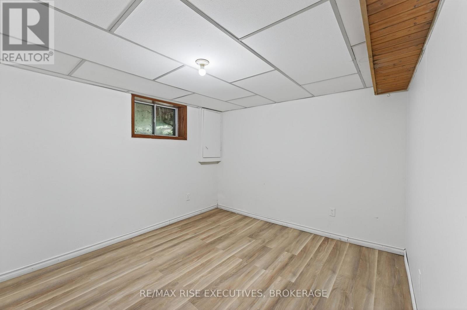 14 Highway 95, Frontenac Islands (The Islands), ON - Indoor Photo Showing Other Room