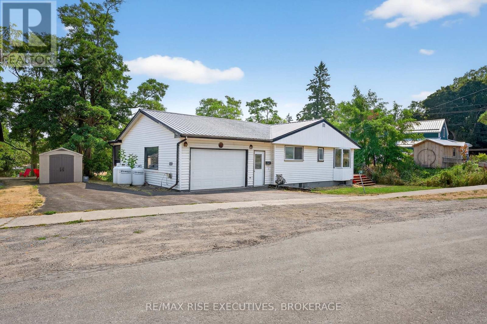 14 Highway 95, Frontenac Islands (The Islands), ON - Outdoor